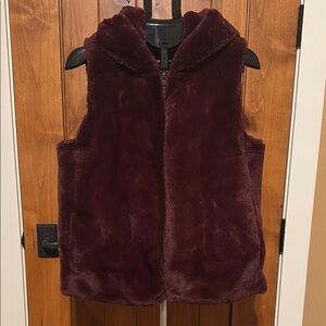 Simply Vera - Vera Wang  Burgundy Faux Fur Vest